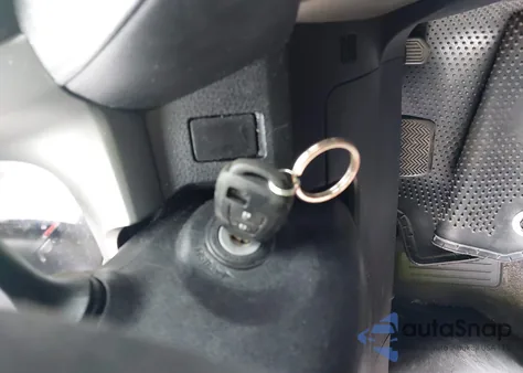 2016 Toyota Rav4 Le z USA, uszkodzony, nr VIN 2T3BFREV7GW487994